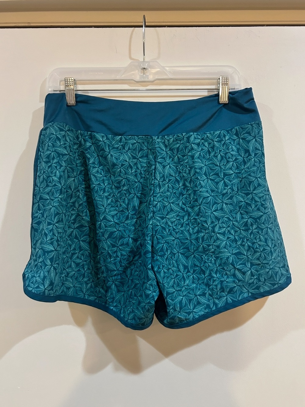 Hang Ten Teal Geometric Floral Athletic Shorts